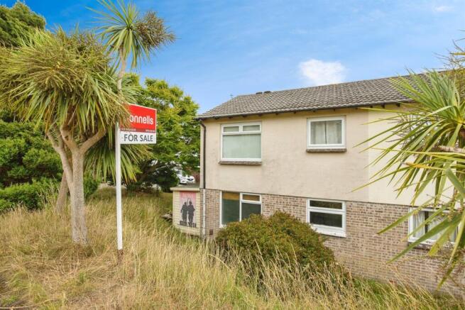 1 bed property, in Yellowtor Road, £80,000