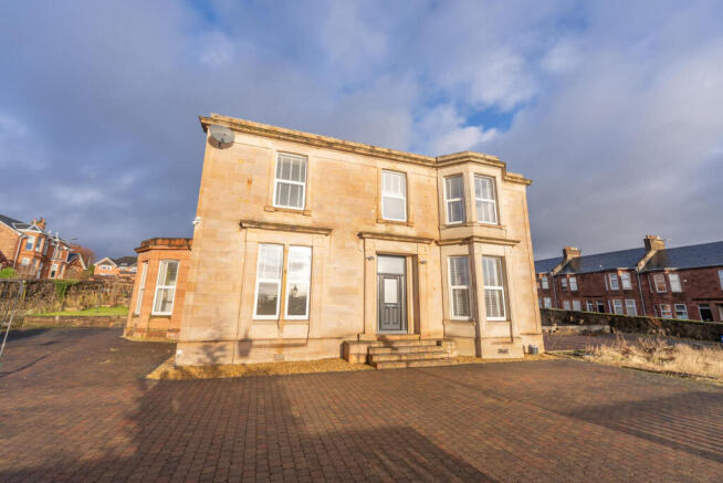 4 bed property, in Bowling Street, £599,995