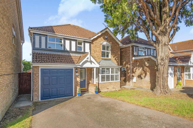 4 bed property, in Highfield, £780,000