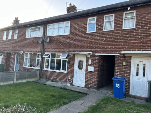 3 bed property, in Borrowdale Avenue, £125,000