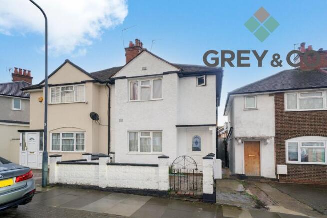3 bed property, in Wembley, £550,000