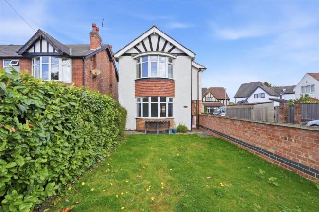 3 bed property, in Bingham Road, £395,000