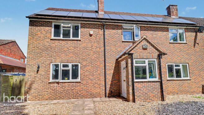 4 bed property, in School Road, £400,000