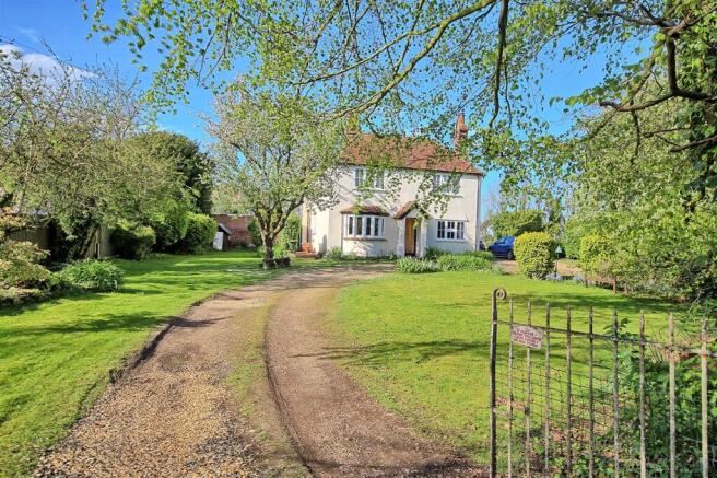 3 bed property, in Acorn Street, £895,000