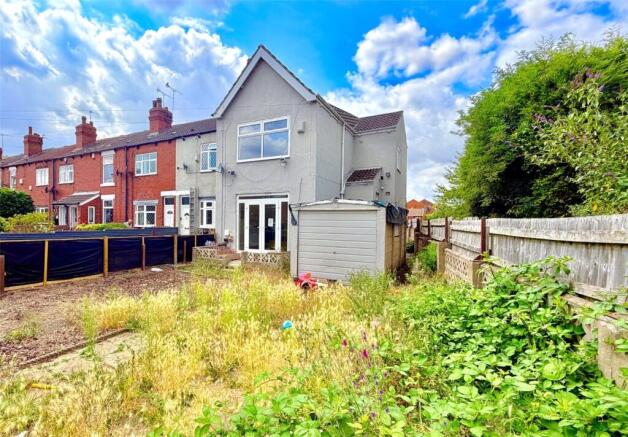 3 bed property, in Grove Avenue, £120,000
