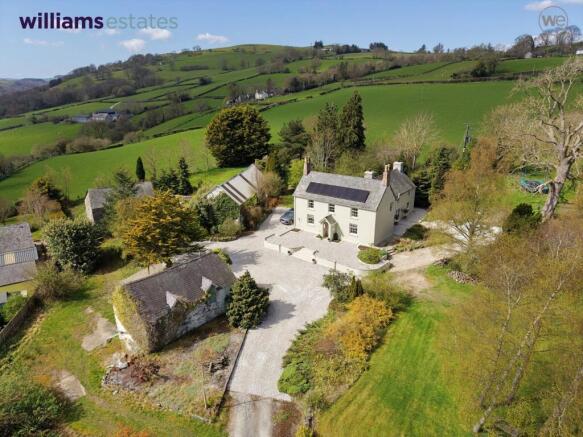 5 bed property, in Derwen, £850,000