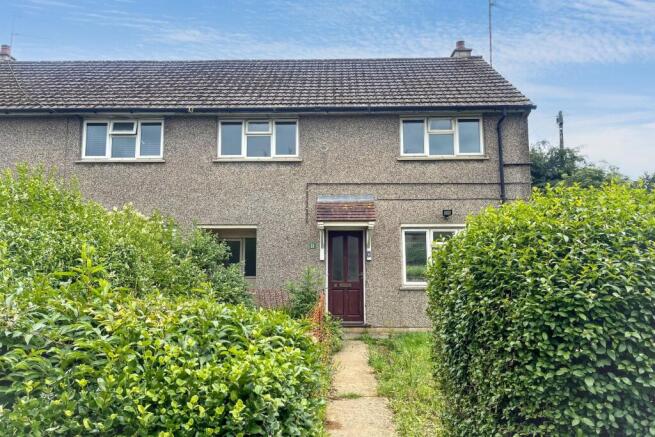 3 bed property, in Honeybrook Close, £130,000
