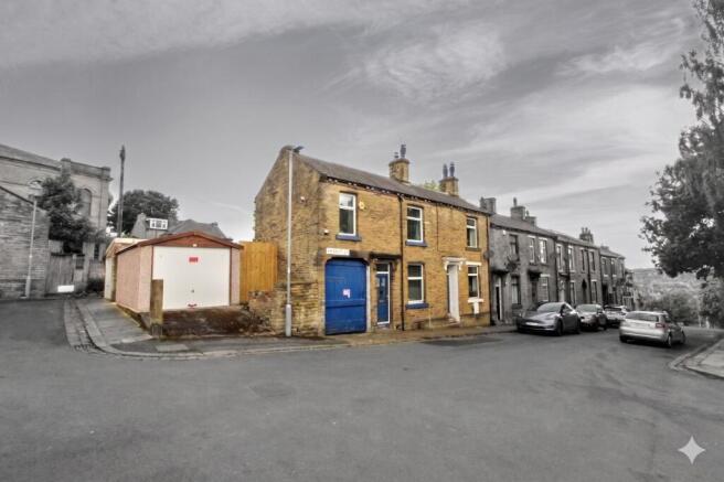 3 bed property, in Pleasant Street, £190,000