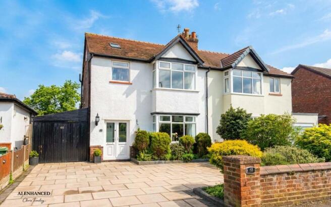3 bed property, in Ashton Road, £350,000