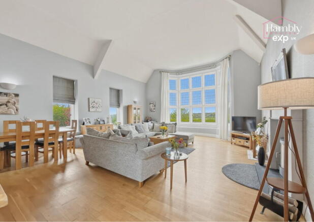 6 bed property, in Penrhiw Avenue, £600,000