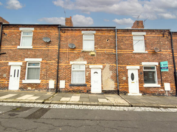 2 bed property, in 11 Tees Street Horden, £9,000
