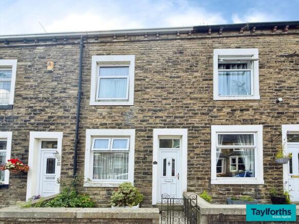 3 bed property, in Federation Street, £140,000