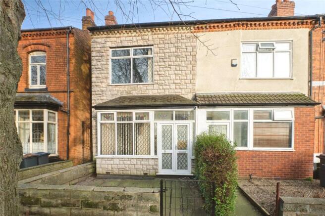 3 bed property, in Dean Road, £235,000