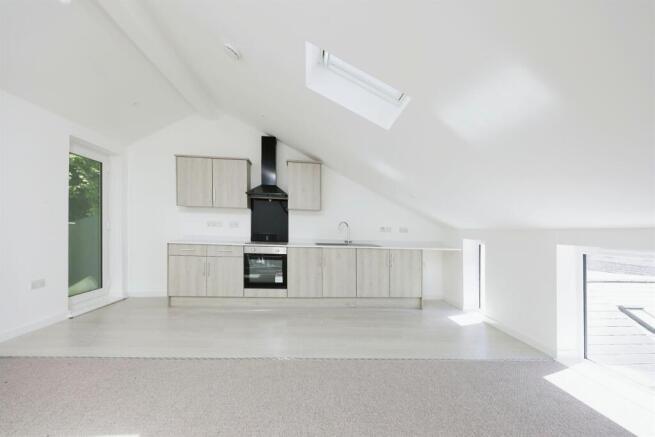 2 bed property, in Fore Street, £150,000