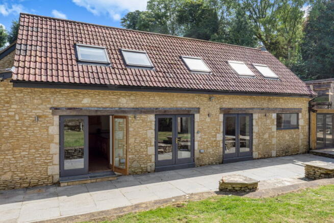 5 bed property, in Kingsdown, £850,000