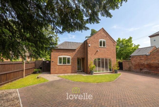 3 bed property, in Welholme Road, £340,000