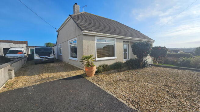 3 bed property, in Menear Road, £365,000