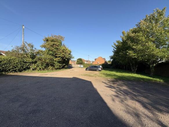 Studio, in Dereham Town Centre NR19, £150,000