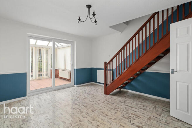 2 bed property, in Gilmorton Avenue, £230,000