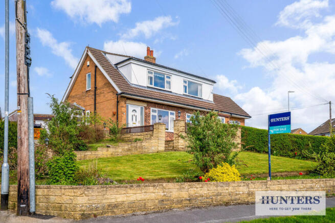 3 bed property, in The Oaks, £289,950
