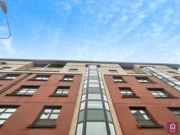 2 bed property, in Whitworth Street West, £189,950