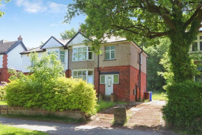 3 bed property, in Abbey Lane, £260,000
