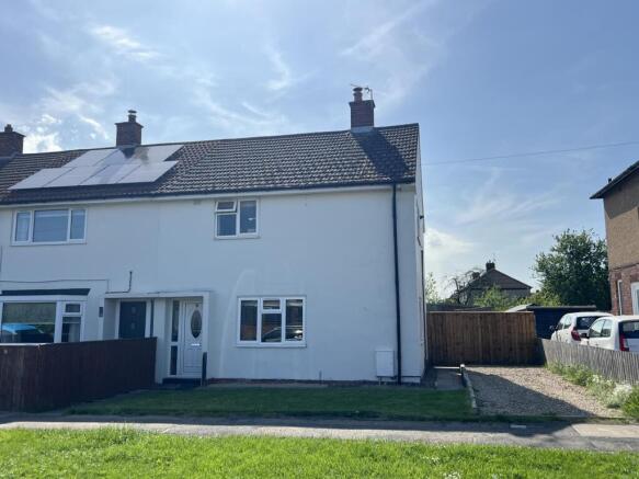 3 bed property, in Neasham Road, £150,000