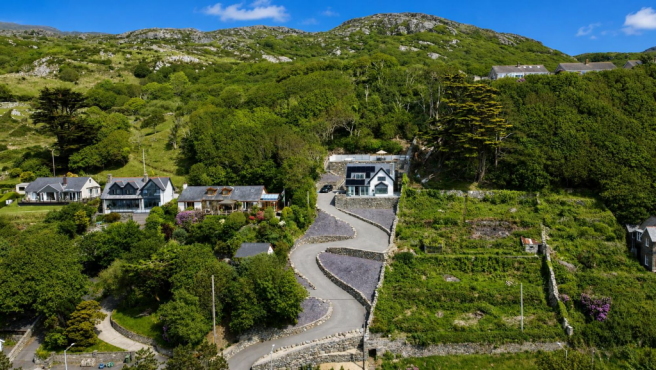 4 bed property, in Llanaber Road, £639,000