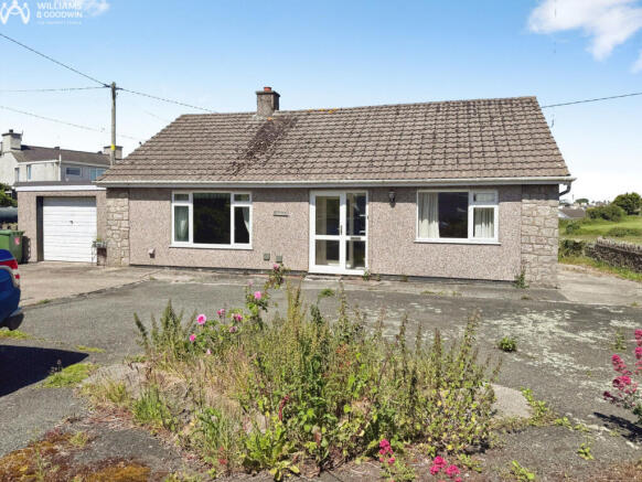2 bed property, in Off A5025, £250,000