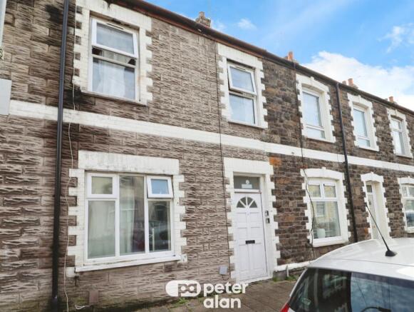 4 bed property, in Topaz Street, £250,000