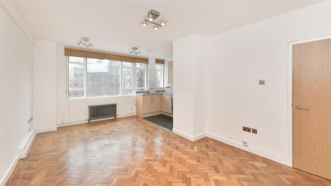 1 bed property, in Park Crescent, £775,000
