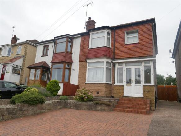 3 bed property, in Lichfield Road, £280,000
