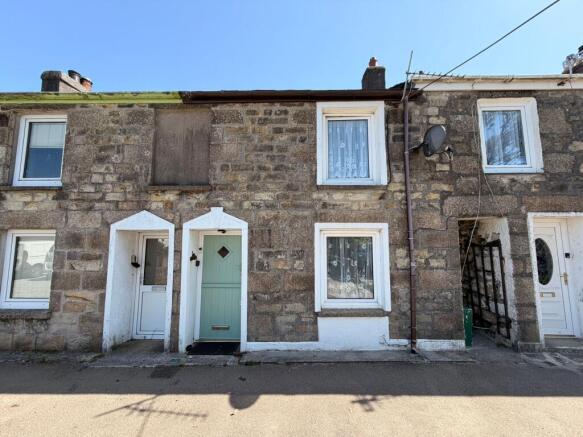 3 bed property, in Lower Pumpfield Row, £190,000