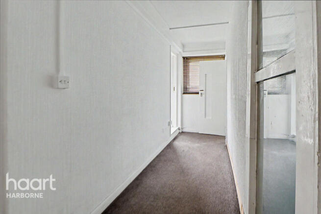 3 bed property, in Vincent Drive, £110,000