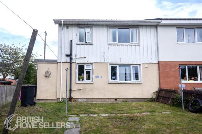 3 bed property, in Moorlands, £100,000
