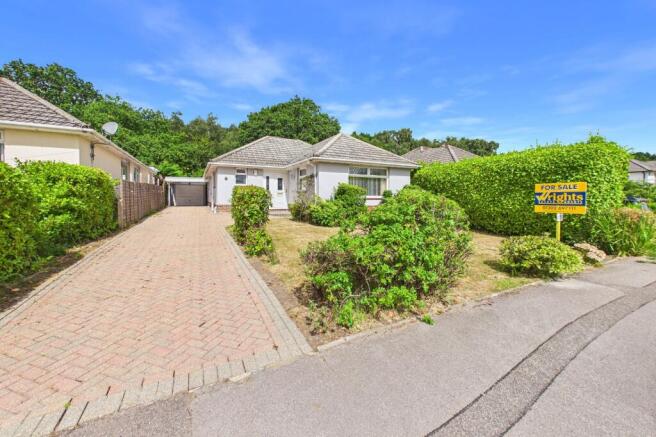 4 bed property, in Witchampton Road, £450,000