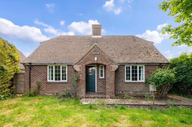 3 bed property, in Almodington Lane, £550,000