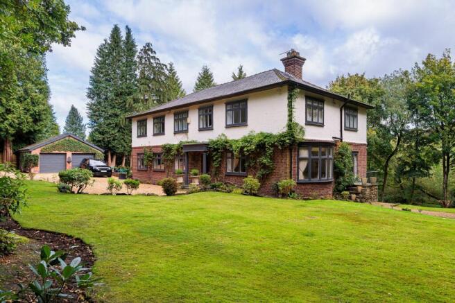 6 bed property, in Toft Road, £1,895,000