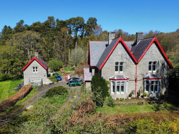 5 bed property, in Newcastle Upon Tyne NE19, £750,000