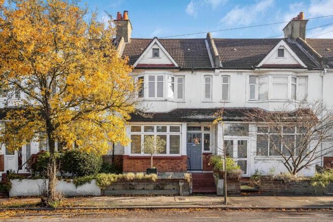 3 bed property, in Village Way, £725,000