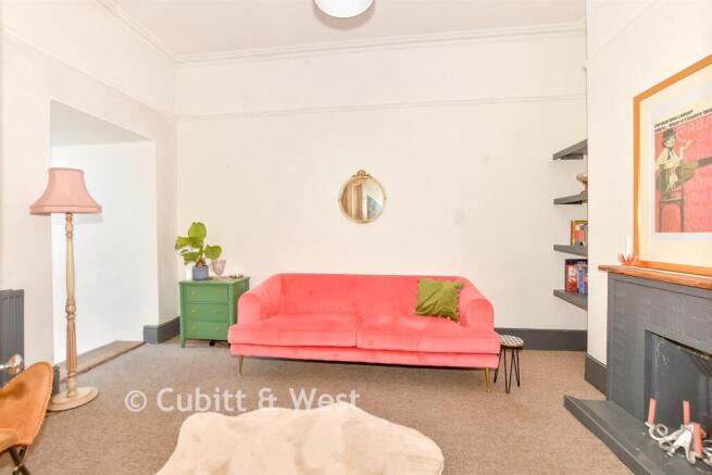 4 bed property, in Taswell Road, £695,000