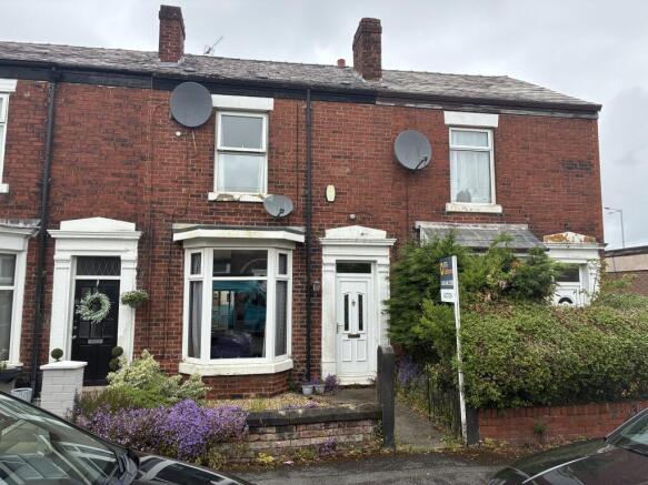 2 bed property, in 4 Charnock Street, £105,000
