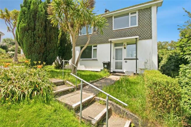 2 bed property, in Northfield Drive, £250,000