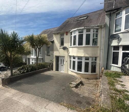 4 bed property, in 6 Florida Road, £190,000