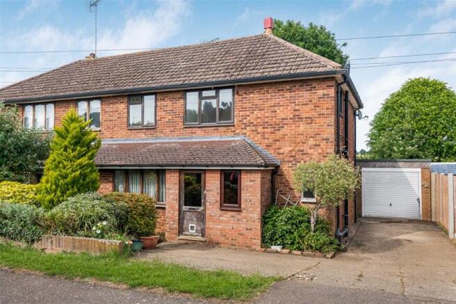 3 bed property, in Springfield Crescent, £545,000