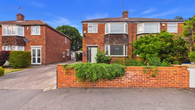3 bed property, in Eden Grove Road, £160,000