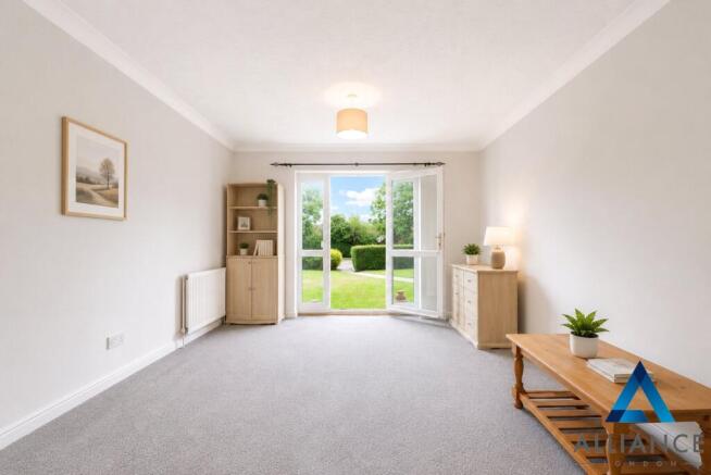 2 bed property, in Gayton Road, £330,000