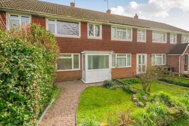 3 bed property, in Fairy Cross Way, £270,000