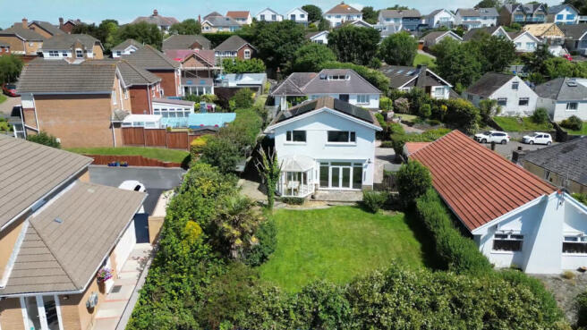 4 bed property, in Cleveland Avenue, £570,000
