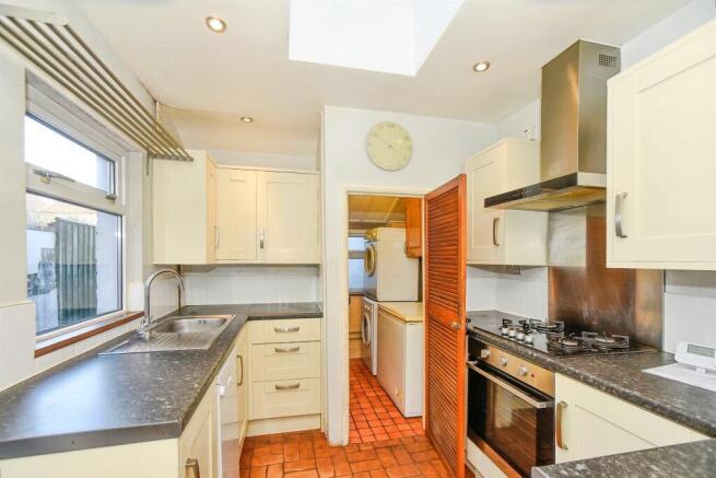 2 bed property, in Winifred Street, £260,000